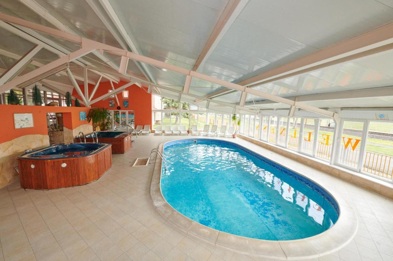 Retro Lido - Vonyarcvashegy Hotel Exterior photo